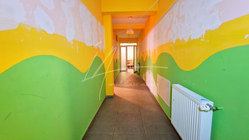 Prelungirea Ghencea apartament rar cu 5 camere si curte de 358 mp